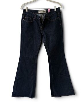 Victoria’s Secret PINK Jeans Low Rise Flare Dark Wash Size 8 Short